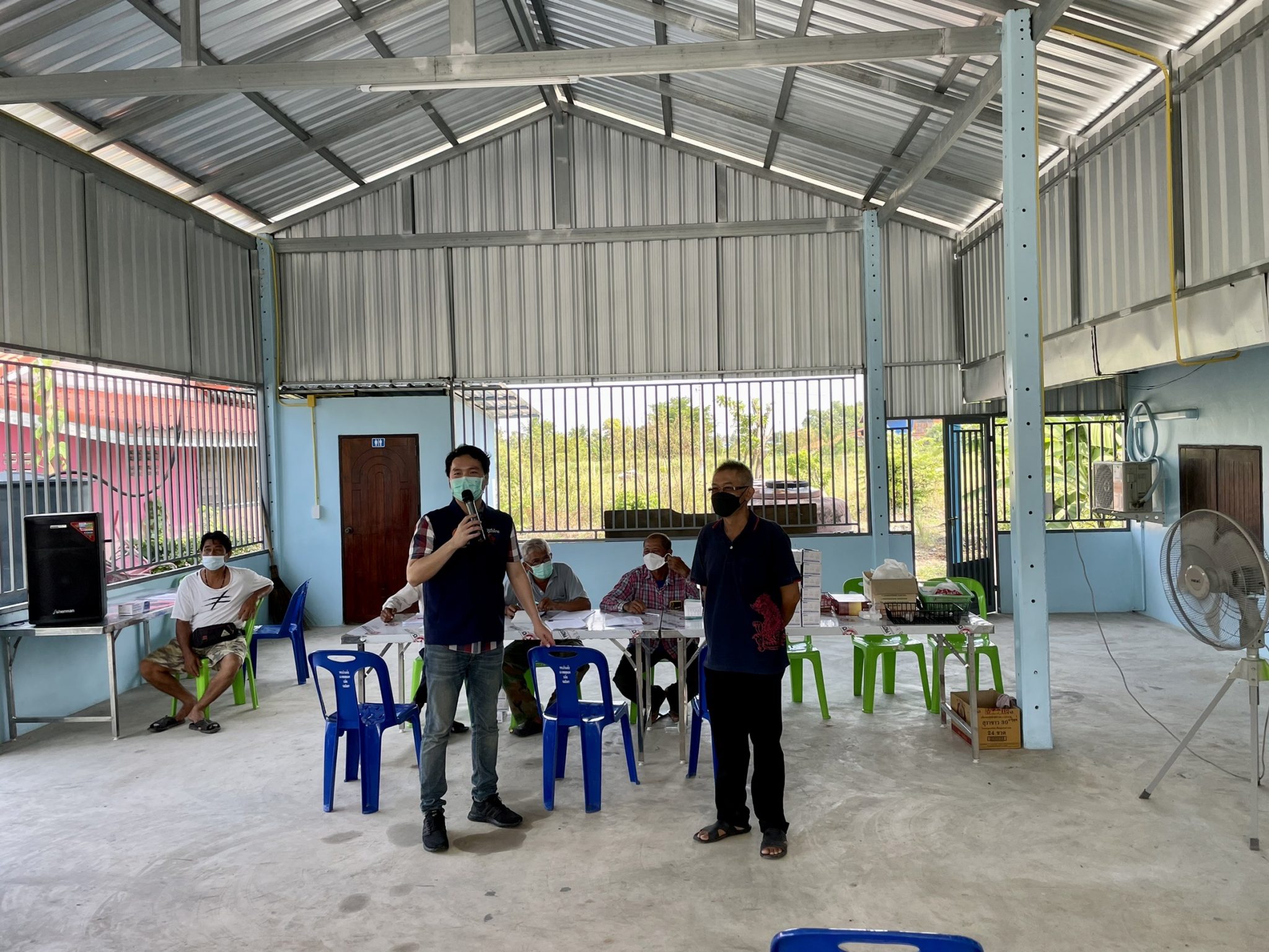 "ส.ส.กิตติชัย เรืองสวัสดิ์" ลงพื้นที่พบปะพี่น้องประชาชนพร้อม พร้อมร่วมประชุมกับชาวบ้าน และมอบหน้ากากอนามัย มอบให้กับประชาชนที่เข้าร่วมประชุม