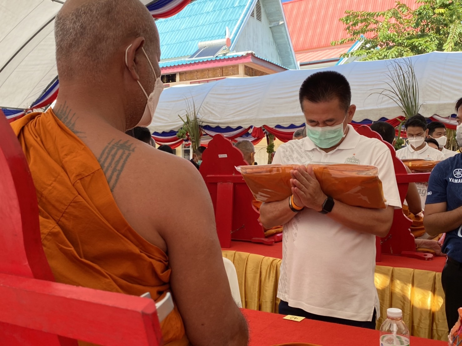 ส.ส.อดิพงษ์ ฐิติพิทยา ร่วมงานทำบุญทอดกฐินโจร ร่วมกับนายเนวิน ชิดชอบ ประธานสโมสรบุรีรัมย์ยูไนเต็ด ณ วัดกลางพระอารามหลวง อ.เมือง จ.บุรีรัมย์