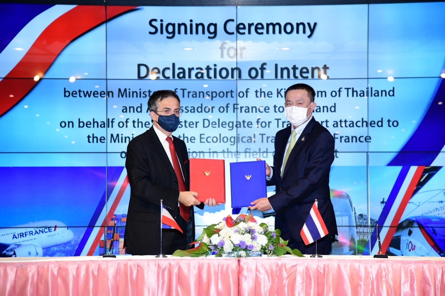 “ศักดิ์สยาม” ร่วมเป็นประธานพิธีลงนามปฏิญญาแสดงเจตจำนงว่าด้วยความร่วมมือในสาขาคมนาคมขนส่ง ระหว่างกระทรวงคมนาคมแห่งราชอาณาจักรไทย และกระทรวงการเปลี่ยนผ่านทางนิเวศวิทยากำกับดูแลการคมนาคมแห่งสาธารณรัฐฝรั่งเศส