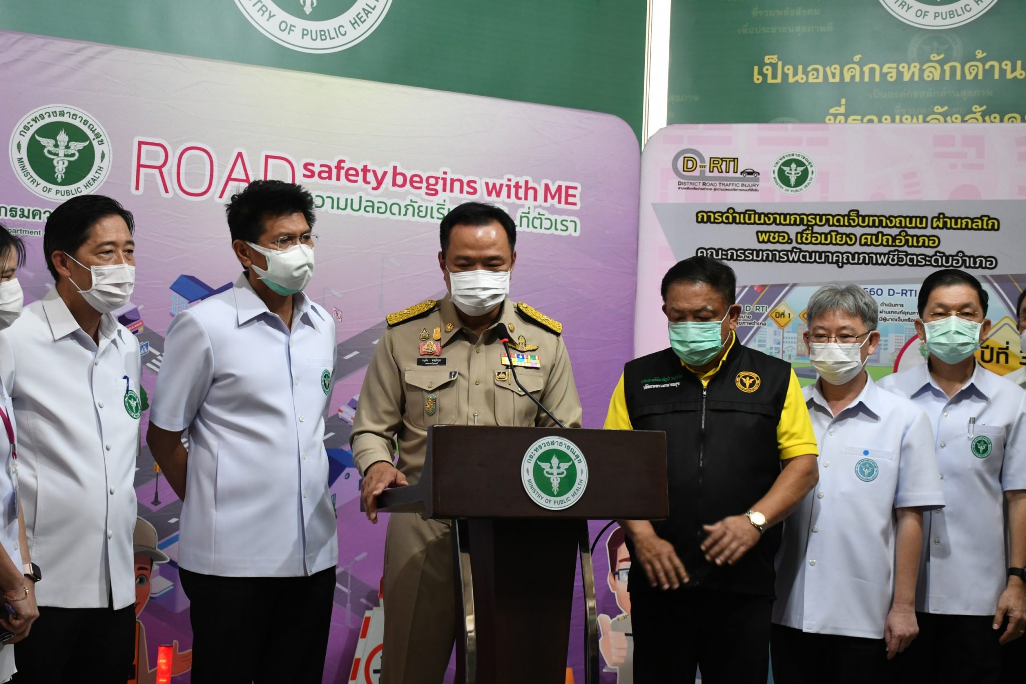 ขอให้โควิดฯหมดไป ! "อนุทิน" อวยพรปีใหม่คนไทย หวังปี 65 คนไทยได้กลับมาใช้ชีวิตปกติ