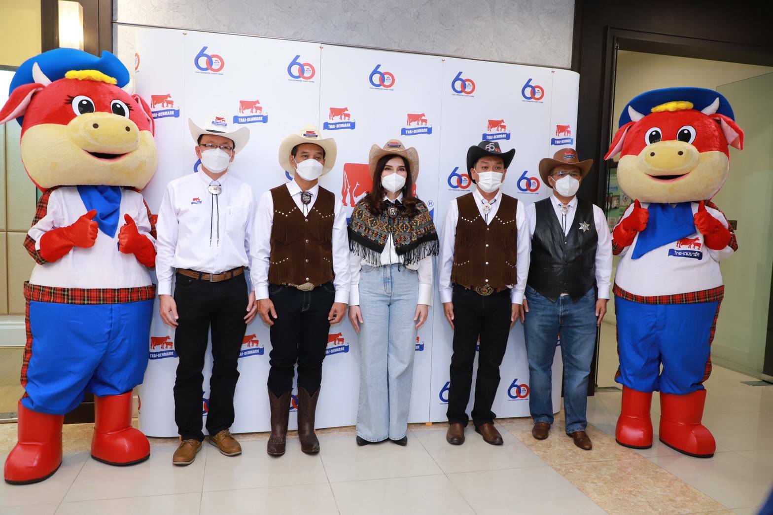 "รมช.มนัญญา" เปิดงานแถลงข่าว งานเทศกาลโคนมแห่งชาติ ประจำปี 2565