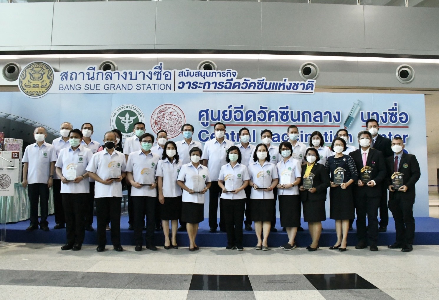 "อนุทิน" ขอบคุณทุกภาคส่วน ช่วยภารกิจศูนย์ฉีดวัคซีนฯ บางซื่อ เผยยอดบริการสะสมทะลุ 3.5 ล้านโดส