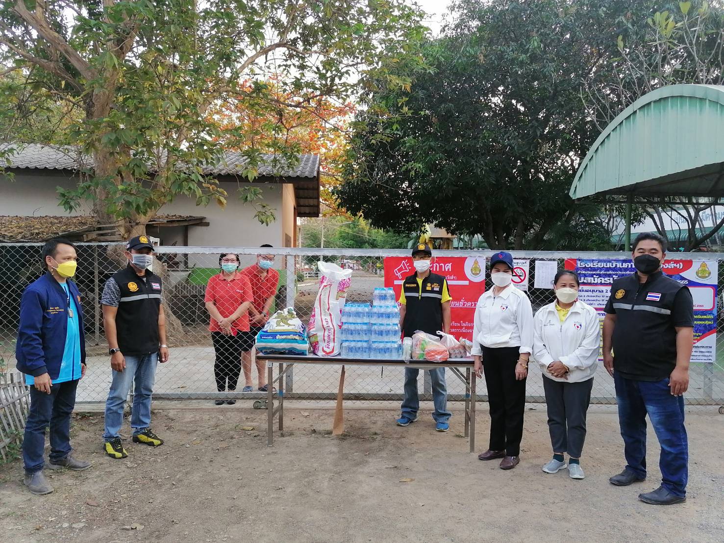 ส.ส.ศรีนวล บุญลือ ลงพื้นที่รับฟังปัญหา และความเดือดของประชาชน จากฝนตกหนัก น้ำไหลหลาก ทำให้เกิดการกัดเซาะแม่น้ำแม่วาง ต.ทุ่งปี้-ต.ทุ่งรวงทอง อ.แม่วาง - ต.ทุ่งสะโต๊ก อ.สันป่าตอง จ.เชียงใหม่