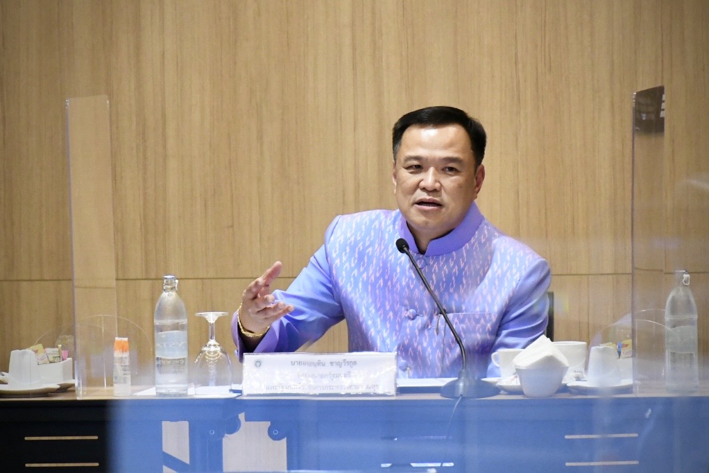 อนุทิน ชี้ ข่าวเท็จ ภท.เสนอให้ใช้บัตรใบเดียว ยืนยัน สมาชิกพรรคเคารพรัฐธรรมนูญ และมีมติพรรครับหลักการ พ.ร.ป.เลือกตั้ง ส.ส. บัตร 2 ใบ ส.ส.เขต 400 คน และบัญชีรายชื่อ 100 คน