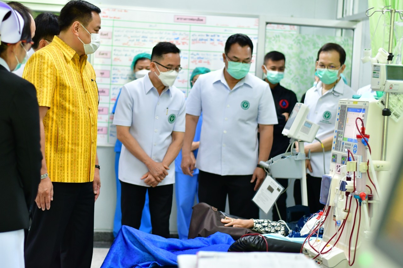 “อนุทิน” เยี่ยมหน่วยไตเทียม รพ.ร้อยเอ็ด ด้านผู้ป่วยขอบคุณ นโยบาย ฟอกไตฟรี สิทธิ์บัตรทอง