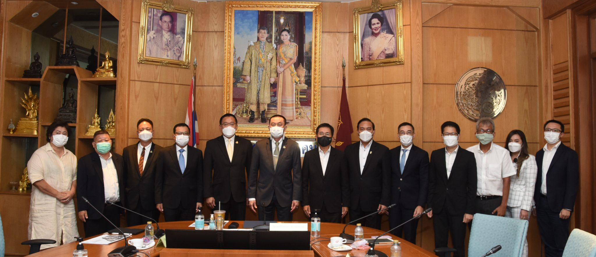 คมนาคม หารือร่วมกับผู้ประกอบการขนส่งมวลชนในเขตกรุงเทพและปริมณฑล เพื่อช่วยเหลือผู้มีรายได้น้อยให้มีโอกาสเข้าถึงระบบการขนส่งสาธารณะที่มีคุณภาพ ลดภาระค่าใช้จ่ายในการดำรงชีพ เพิ่มคุณภาพชีวิตที่ดีของประชาชน