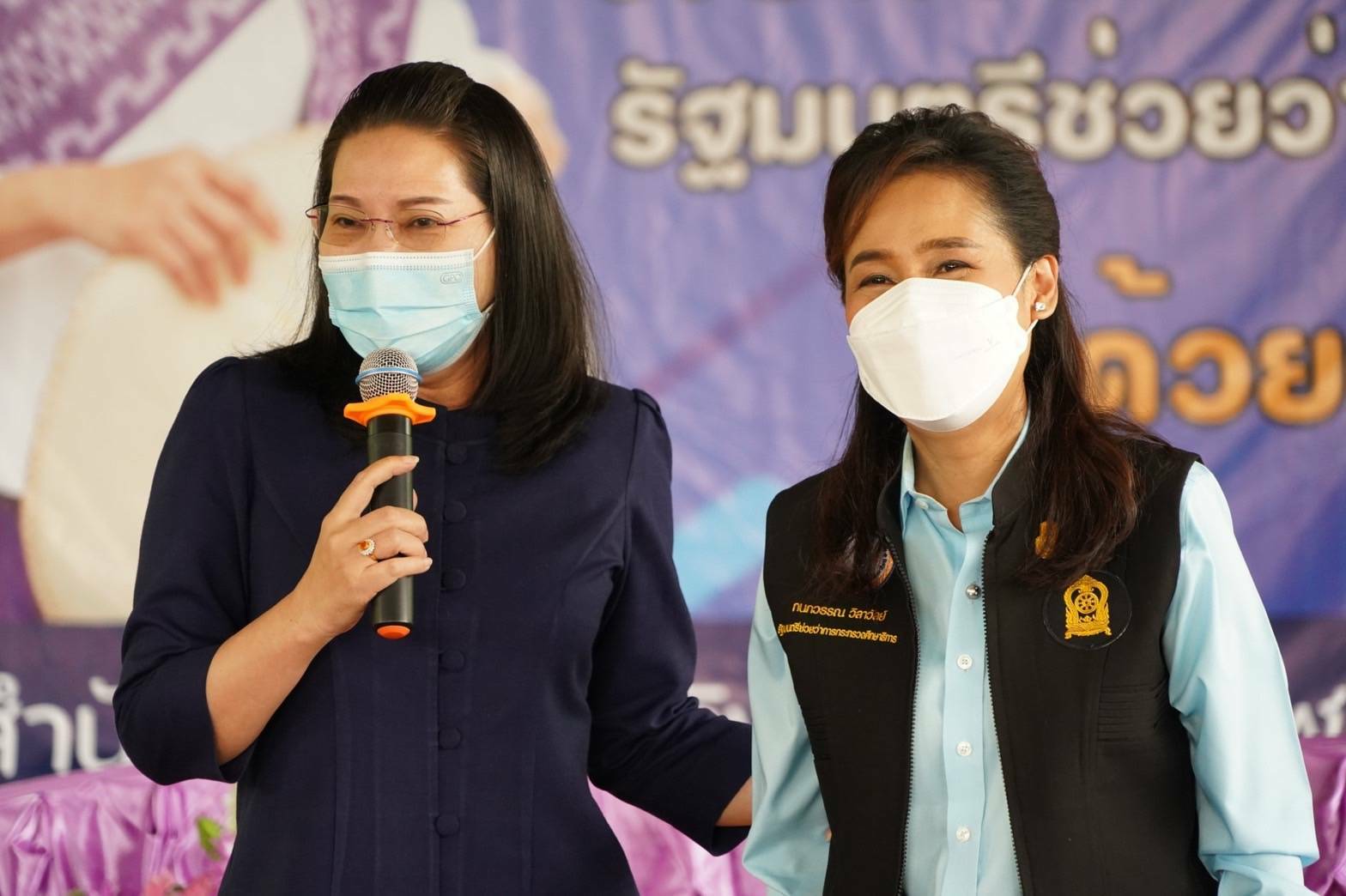 “ครูโอ๊ะ” ควง “สุชาดา-นายกแว่นฟ้า” ลงพื้นที่ตรวจเยี่ยมติดตามความคืบหน้าโครงการ “พาน้องกลับมาเรียน - กศน.ปักหมุด” สร้างโอกาสทางการศึกษาสำหรับคนพิการและผู้ด้อยโอกาส ชื่นชม กศน.บึงกาฬ นำนโยบาย “กศน. WOW (6G)” สู่การปฏิบัติ