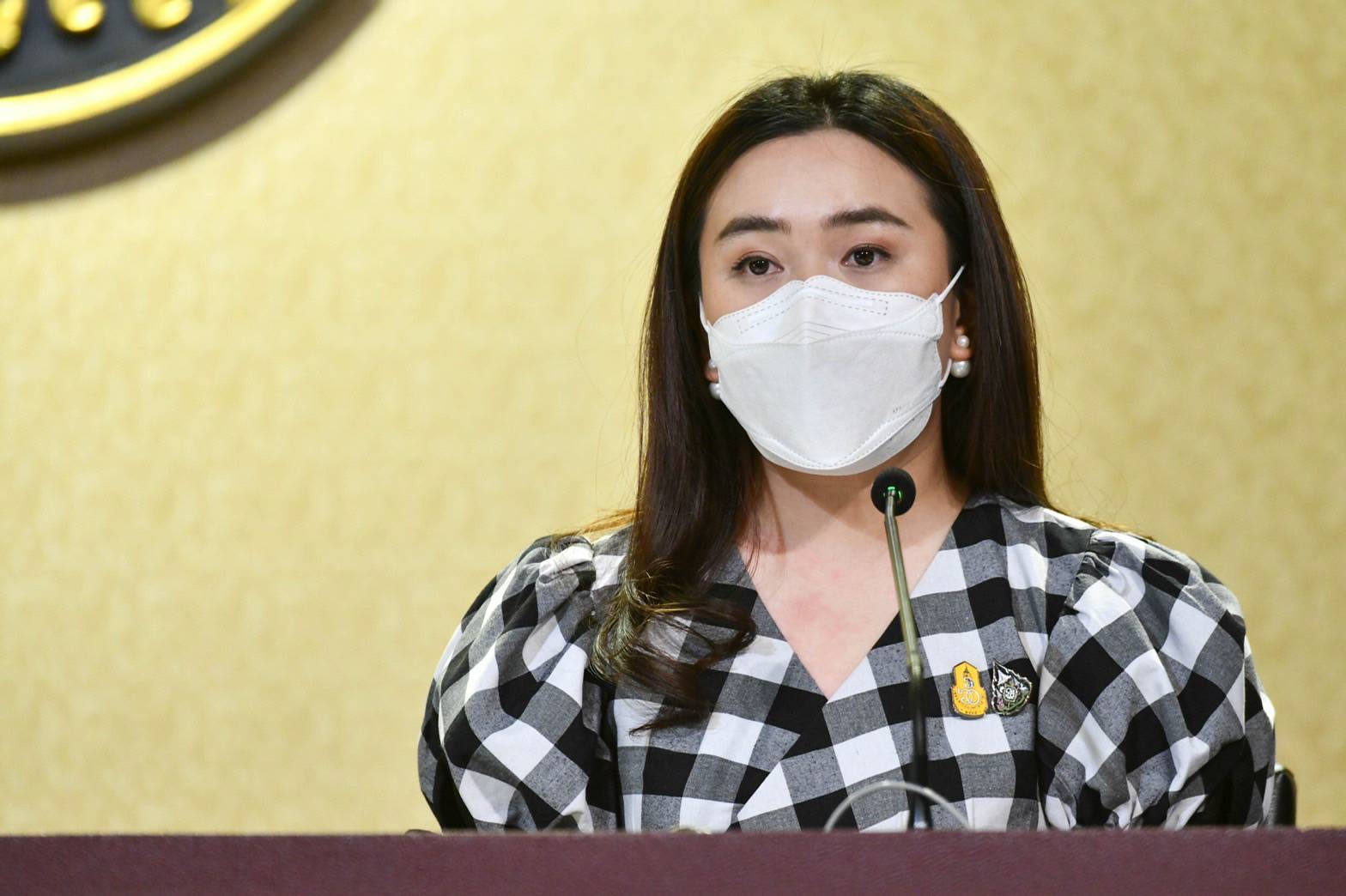 ครม.ไฟเขียวยกเว้นค่าผ่านทาง ทางหลวงพิเศษหมายเลข 7 และหมายเลข 9 ในช่วงเทศกาลสงกรานต์ คาดทำให้รัฐสูญเสียรายได้ประมาณ 147 ล้านบาท และครม.ยังรับทราบกทพ.ยกเว้นค่าผ่านทางทางพิเศษบูรพาวิถีและทางพิเศษกาญจนาภิเษก (บางพลี-สุขสวัสดิ์)