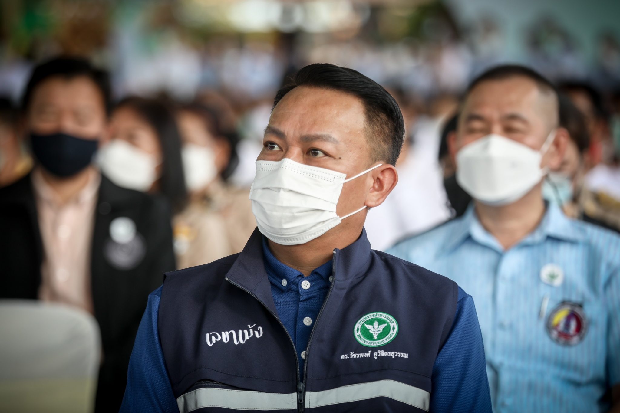 คนหิวแสงมาอีกแล้ว ! “วัชรพงศ์” อัดเด็กเพื่อไทย ปมมโน รัฐบาลปรับโควิดฯ พ้นยูเซ็ป ย้ำ ป่วยอาการหนัก เข้า รักษาฟรีทุกโรงพยาบาล