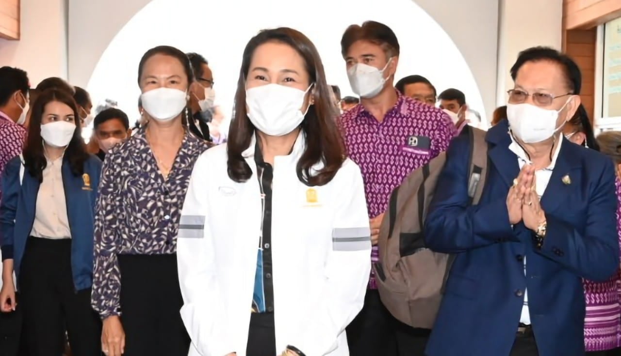 "ครูโอ๊ะ" ​ผนึกกำลัง​ "16 คณะกรรมาธิการ​วิสามัญพิจารณาร่าง​ พ.ร.บ.ส่งเสริมการเรียนรู้​ ​พ.ศ.​ ...." ลงพื้นที่ศูนย์การเรียนรู้ทุกช่วงวัย​ กศน.อำเภอเหนือคลอง​ จ.กระบี่