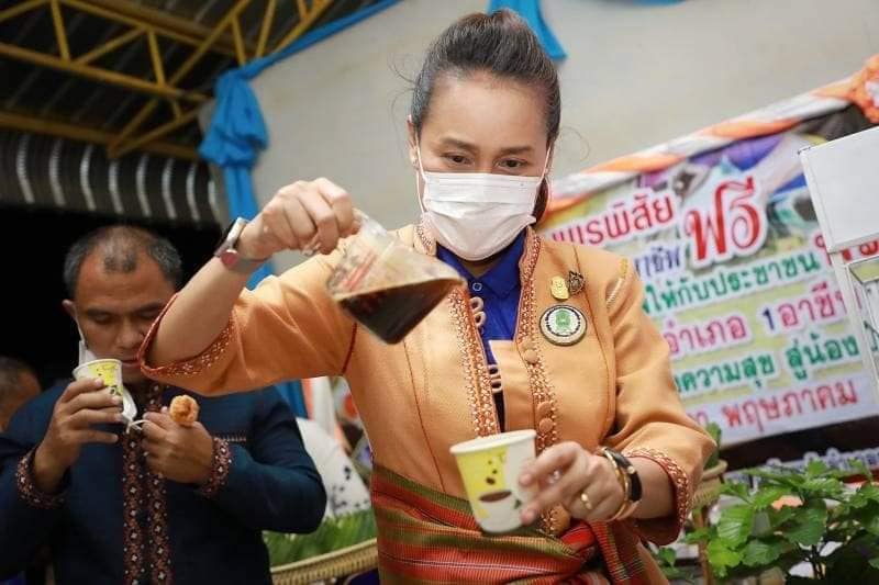 ครูโอ๊ะ ตรวจเยี่ยมการจัดการศึกษาของ กศน.ในพื้นที่ศรีสะเกษ ย้ำ สร้างการเรียนรู้ครอบคลุมคนทุกช่วงวัยตั้งแต่ครรภ์มารดา-เชิงตะกอน