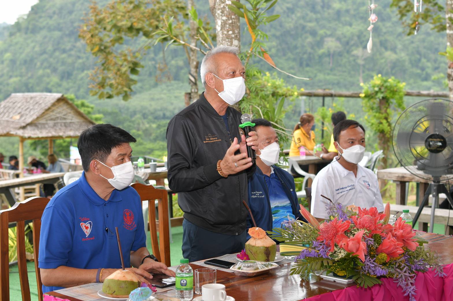 รมว.ท่องเที่ยวและกีฬา ลงพื้นที่แหล่งท่องเที่ยวจังหวัดกระบี่ คาดหลังสถานการณ์โควิด นักท่องเที่ยวสนใจท่องเที่ยวเชิงธรรมชาติมากขึ้น