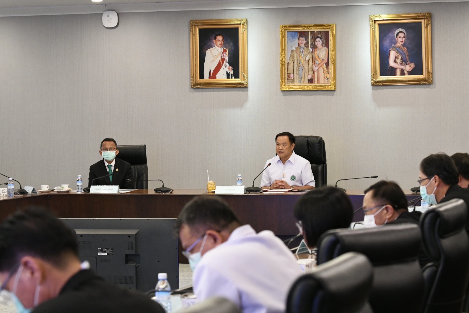 “อนุทิน” คุย “สมศักดิ์” ถอดประสบการณ์ปลดล็อกกระท่อม ปรับใช้เดินหน้ากัญชา มั่นใจ ความต้องการตลาดสูง ราคาไม่ตก วางแผน แจกTEST KIT ผู้ประกอบการ เช็คค่า THC