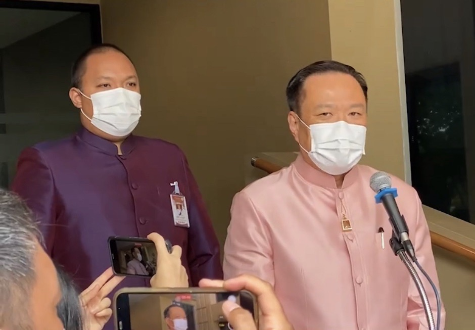 “อนุทิน” เผย รมช.สาธิต ลงนามประกาศ สธ.แล้ว เร่งคุมใช้กัญชา ย้ำสารสกัดค่า THC เกิน 0.2% เป็นยาเสพติด อย่านำไปผสมอาหาร มีความผิดตามกฎหมาย