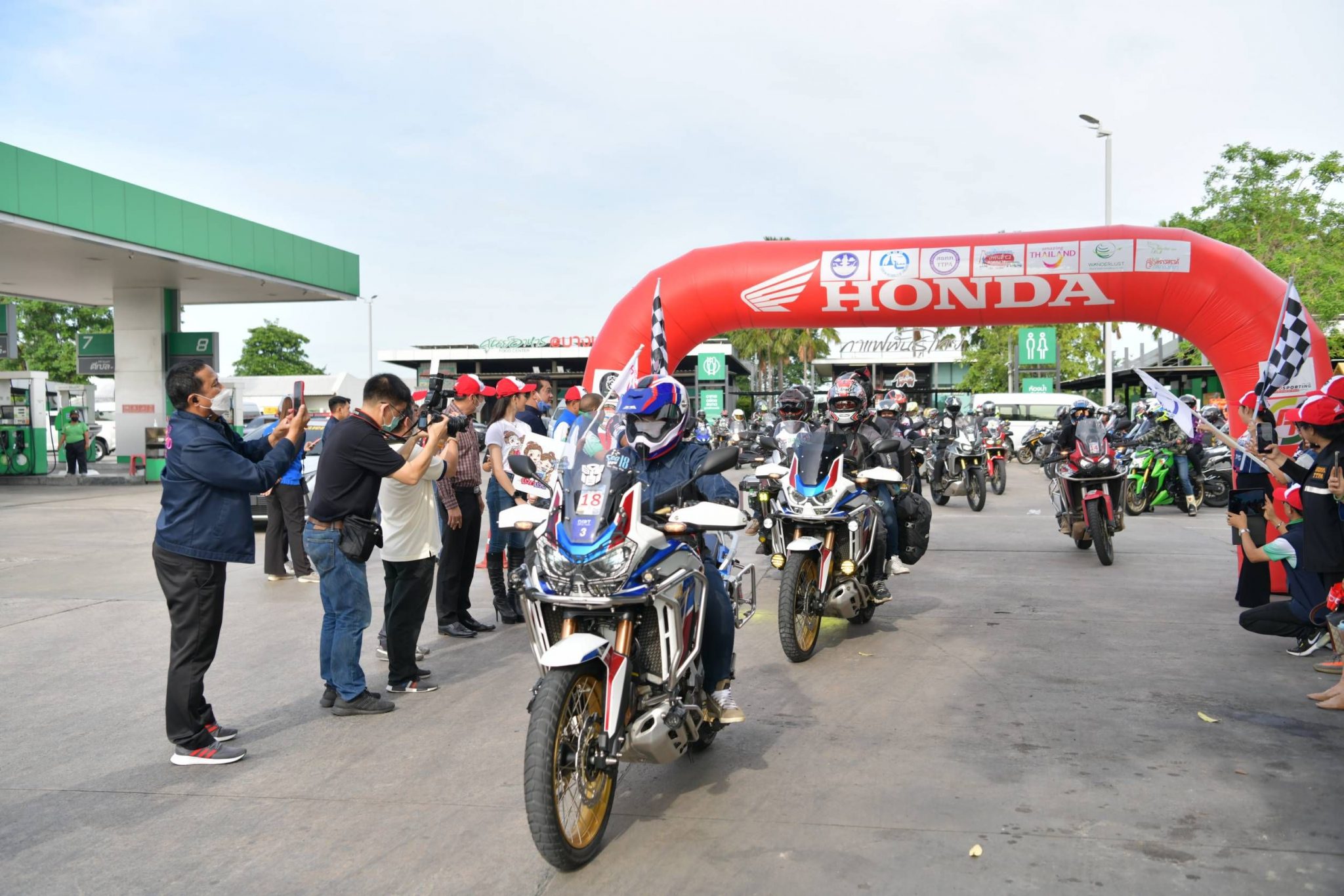 เลขา.รมว.ท่องเที่ยวและกีฬา ปล่อยขบวนคาราวานท่องเที่ยว โครงการ "เมืองลพบุรี ไม่ได้มีแค่ลิง"