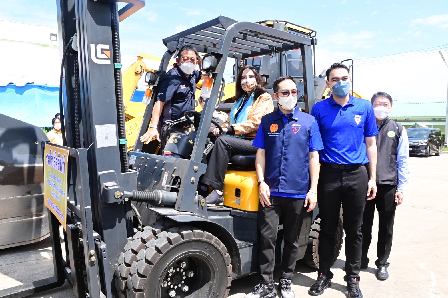 ภูมิใจไทย รวมพลัง สู่พิจิตร มอบอุปกรณ์การตลาดกว่า 59 ล้านบาท แก่สถาบันเกษตรกร จ.พิจิตร หนุนสหกรณ์ใช้ประโยชน์เต็มศักยภาพ สร้างรายได้ และพัฒนางานสหกรณ์ให้เข้มแข็ง