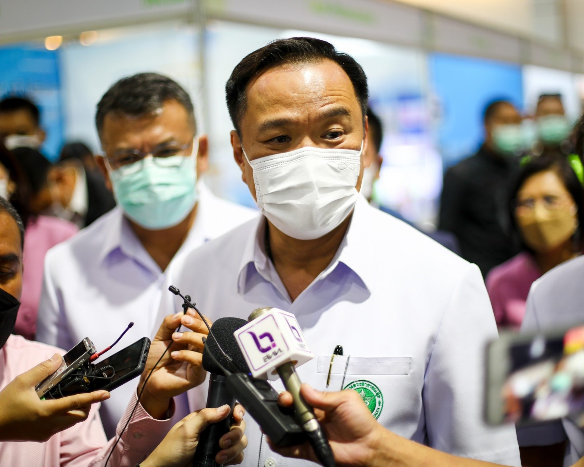 “อนุทิน” พอใจนโยบายกัญชาเป็นรูปธรรม ประชาชนเข้าใจเป้าหมาย เป็นไปเพื่อการแพทย์ เตือนสายเมา หมิ่นเหม่ ผิดกฎหมาย มีโทษจำ ปรับ