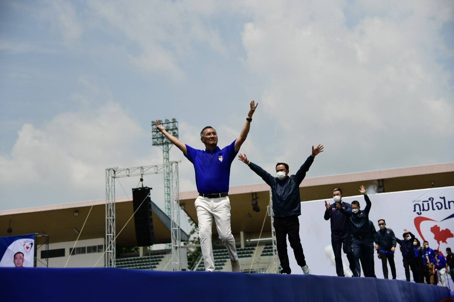"อนุทิน-ศักดิ์สยาม-ประดิษฐ์" นำทัพ ลุยจังหวัดพิจิตร  พร้อมพัฒนาทุกมิติ จากเมืองผ่านเป็นเมืองพัก นำการท่องเที่ยวพัฒนาทั้งภูมิภาค ขณะที่ "ประดิษฐ์" ยัน "ภูมิใจมา ภูมิใจไทย" อ้อนประชาชนเลือกยกจังหวัด เพราะเป็นพรรคที่จะเป็นแกนนำหลักในรัฐบาลแน่นอน