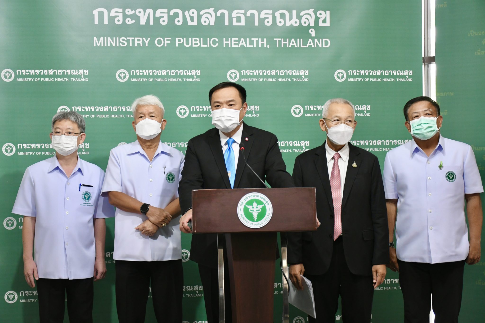 “อนุทิน” กำชับด่านควบคุมโรค เฝ้าระวังฝีดาษลิง เผย สั่งนำเข้ายารักษาผู้ป่วย และวัคซีนสำหรับกลุ่มเสี่ยงแล้ว