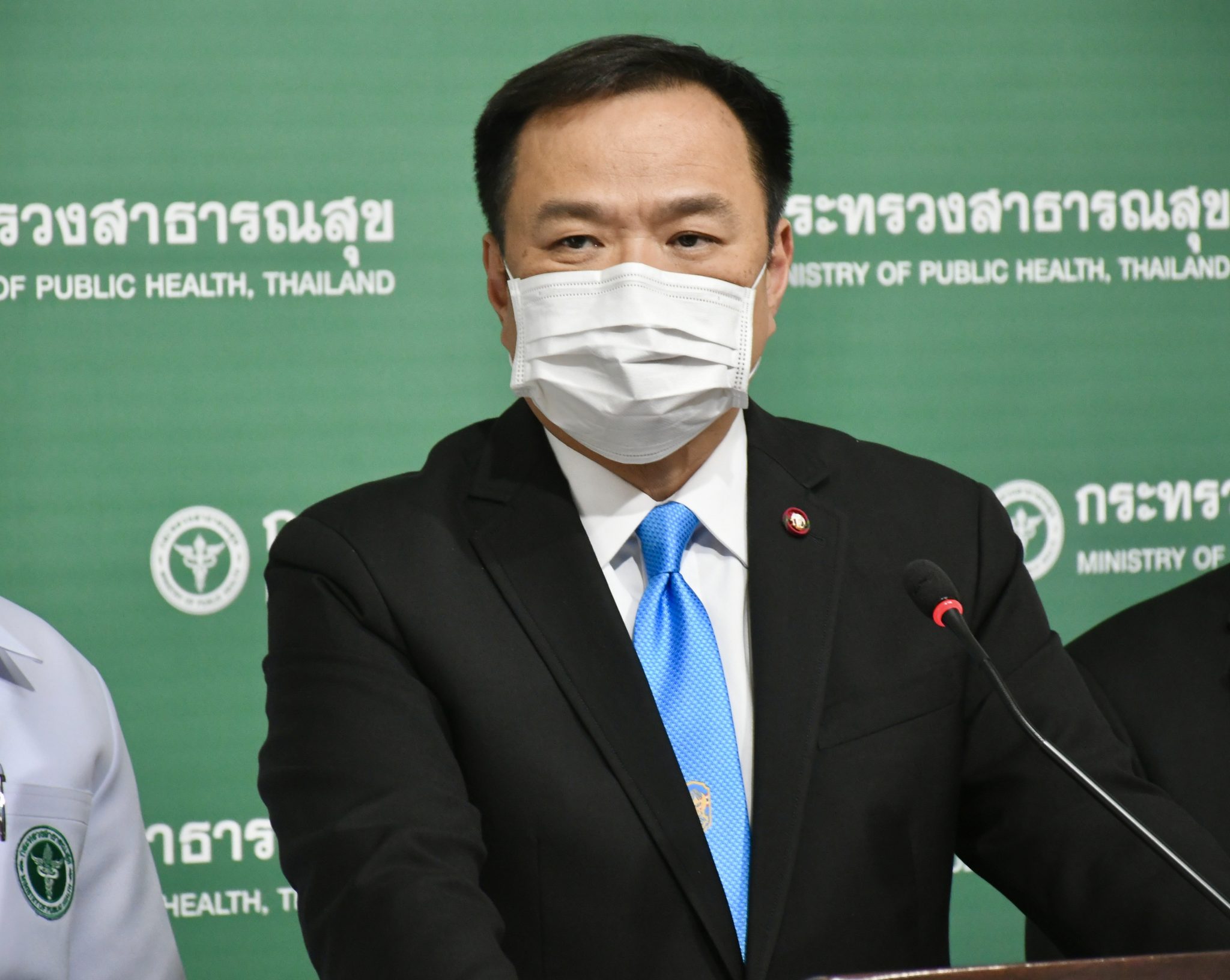 “อนุทิน” แจงปมดราม่า จ่ายฟาวิฯ – โมลนูฯ ย้ำ เป็นเรื่องแพทย์พิจารณา ทุกอย่างมีข้อจำกัดในการใช้