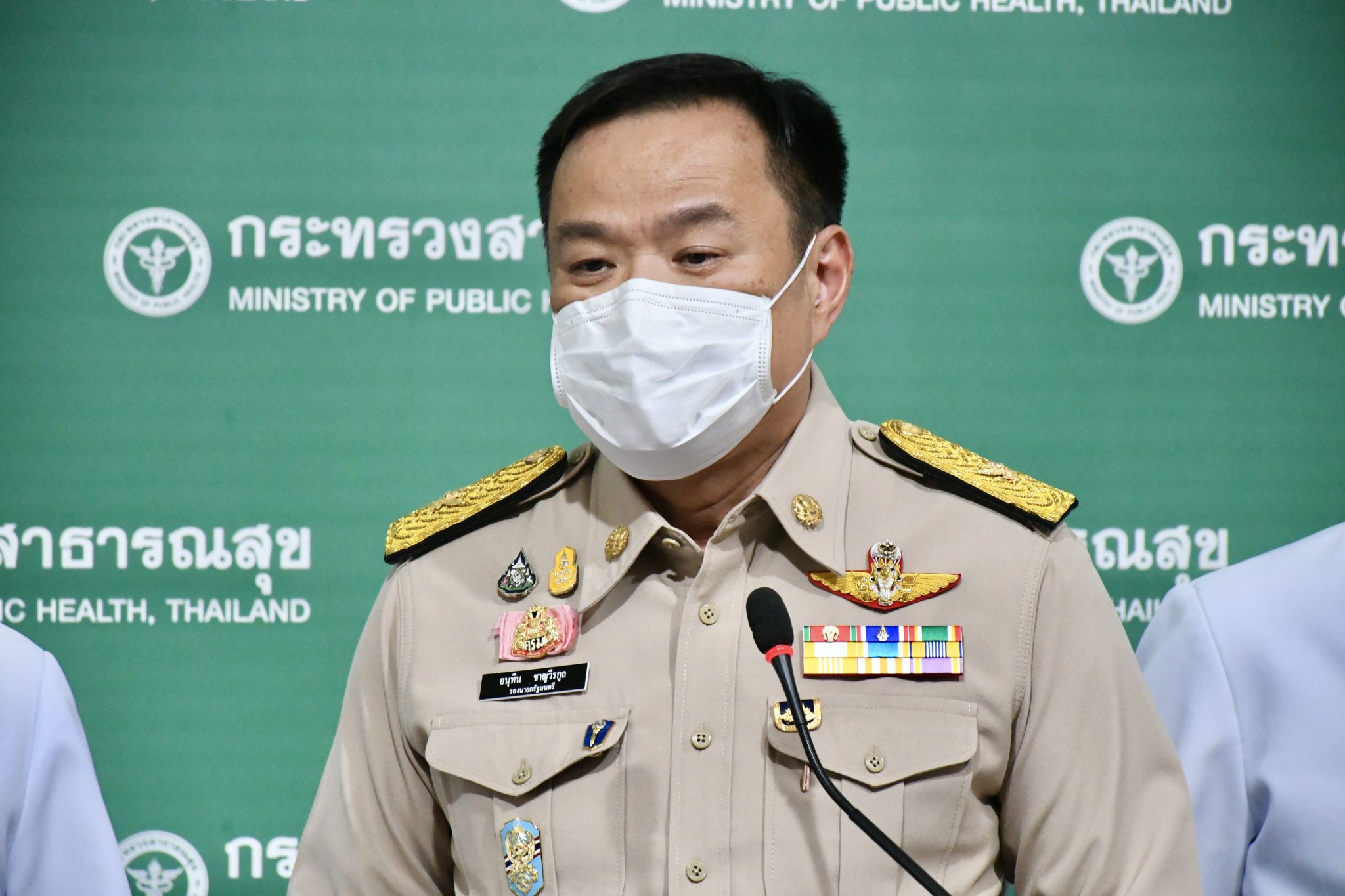 “อนุทิน” เผย คกก.โรคติดต่อแห่งชาติ กำหนด 1 กันยาฯ ให้สถานพยาบาลซื้อยาต้านไวรัสโควิด-19 กับผู้ผลิต ส่วนภาครัฐให้บริการตามสิทธิ์เหมือนเดิม