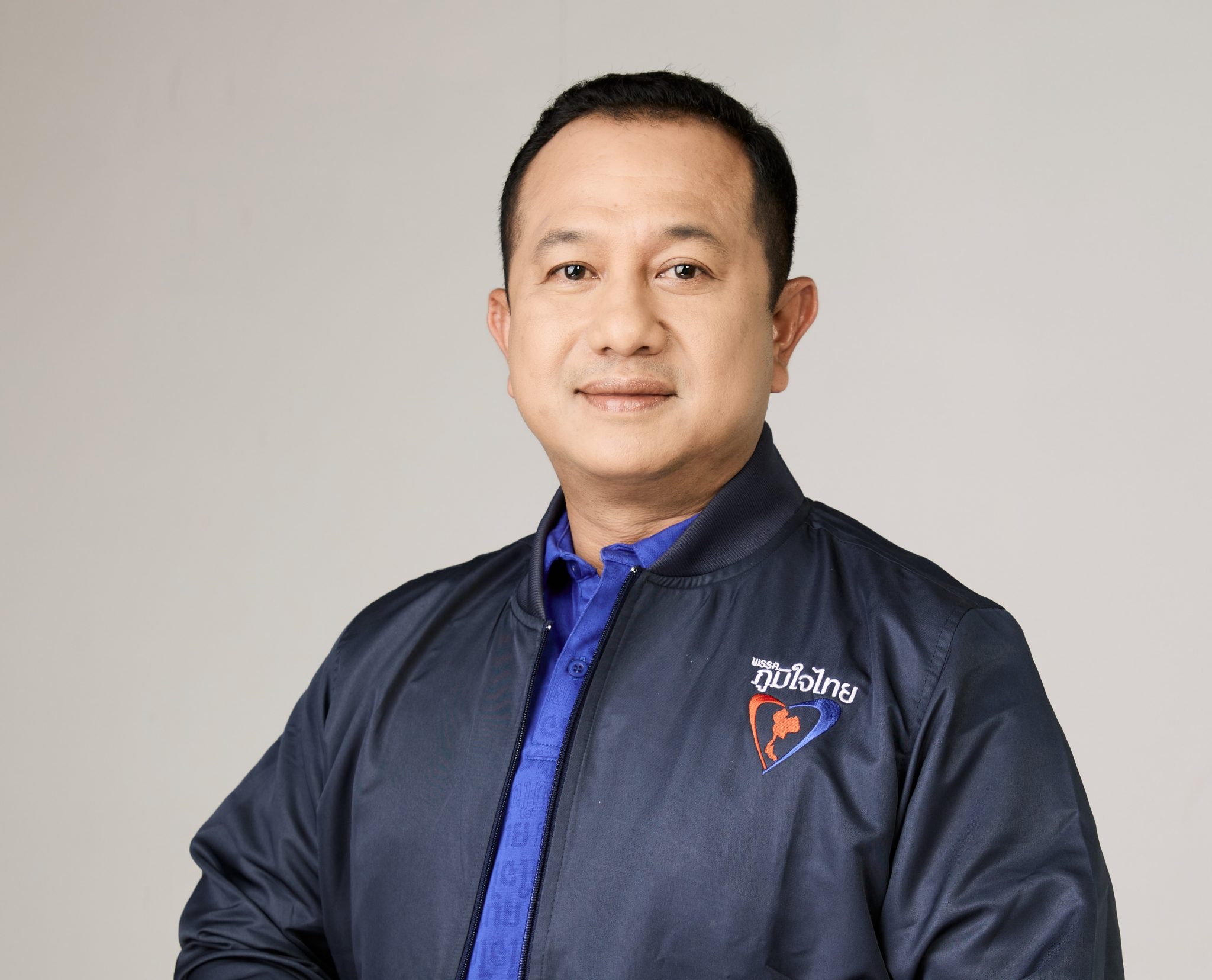 รองโฆษก ภูมิใจไทย ซัดกลับ ถ้ามีการใช้กัญชาในทางที่ผิด และ ไม่สามารถดำเนินการตามกฎหมายได้ ต้องไปถามพรรคการเมืองที่สกัดการออกกฎหมายกัญชา กัญชง คือ พรรคประชาธิปัตย์ กับ พรรคเพื่อไทย