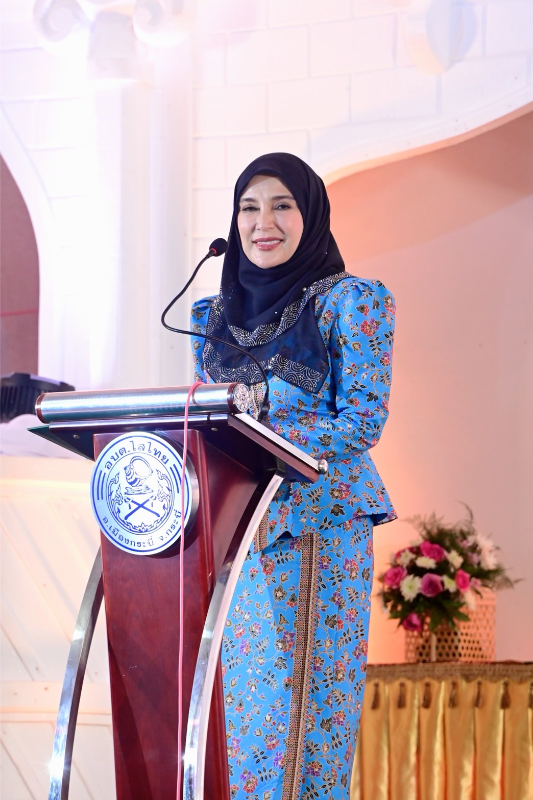 รมช.มนัญญา เป็นประธานพิธีมอบโครงการปรับปรุงภูมิทัศน์ อาคารศูนย์บริหารกิจการศาสนาอิสลาม และเป็นประธานพิธีเปิดงานเมาว์ลิดกลางจังหวัดกระบี่ ครั้งที่ 41