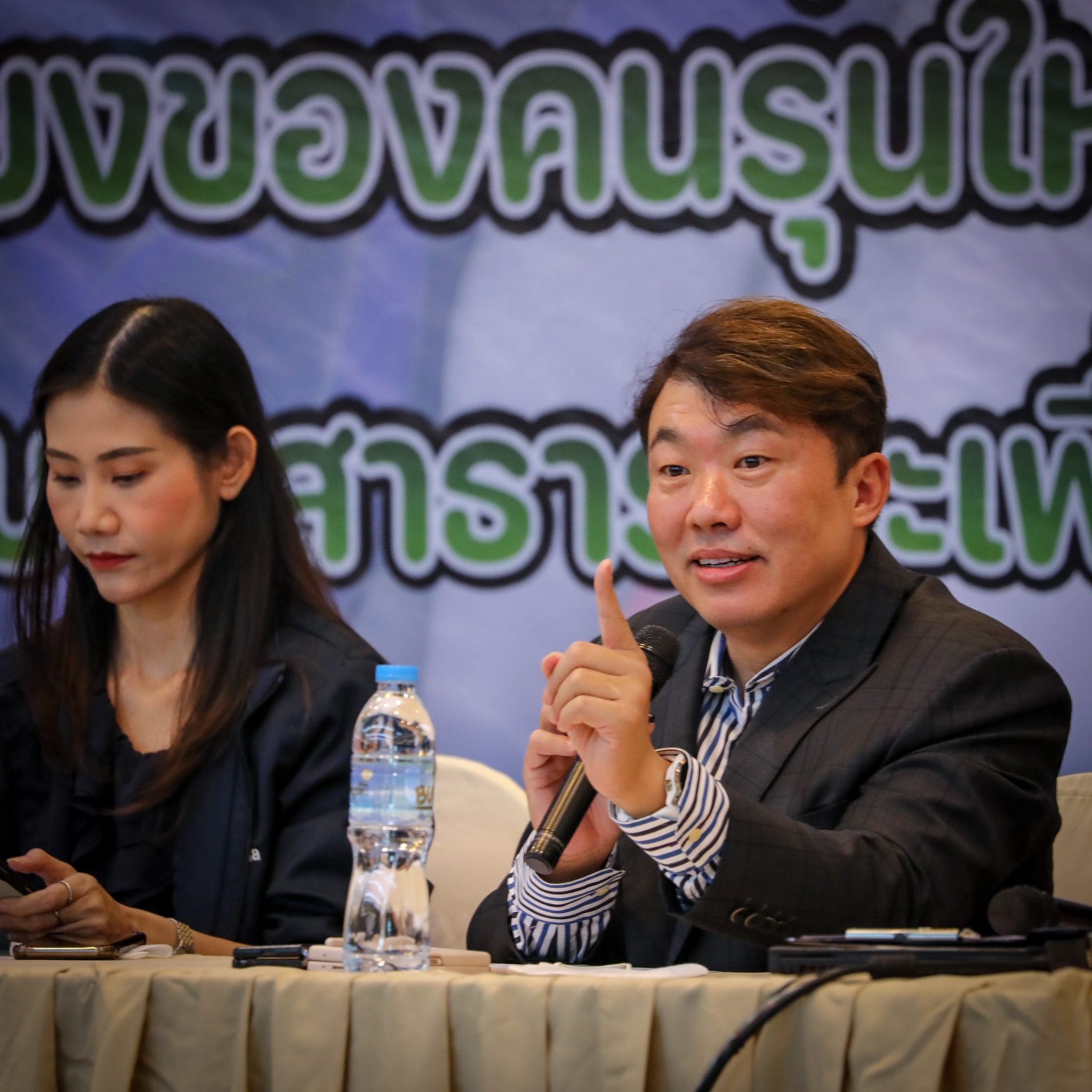 นักการเมืองต้องช่วยประชาชน ! "สิริพงศ์" ย้ำจุดยืน กยศ.ปลอดดอกเบี้ย ต้องเป็นบริการสาธารณะไม่สมควรหากำไร ชี้ กองทุนเข้มแข็งแล้ว หันมาช่วยประชาชนดีกว่า