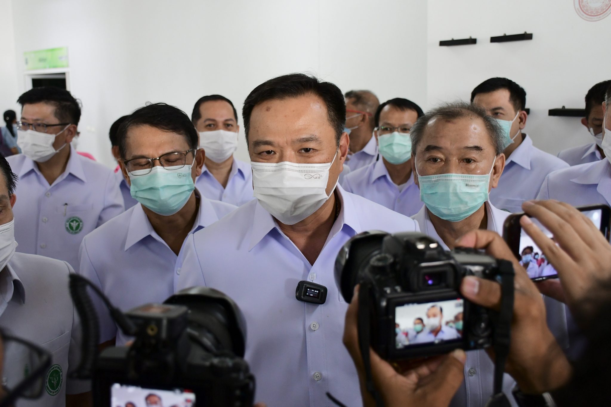 "อนุทิน" ไม่กังวลร่าง พ.ร.บ.กัญชา ถูกค้าน อาจไม่ผ่านสภาสมัยหน้า ย้ำ ใช้ประกาศ สธ. แทนได้ ไม่ลิดรอนสิทธิ์ประชาชน