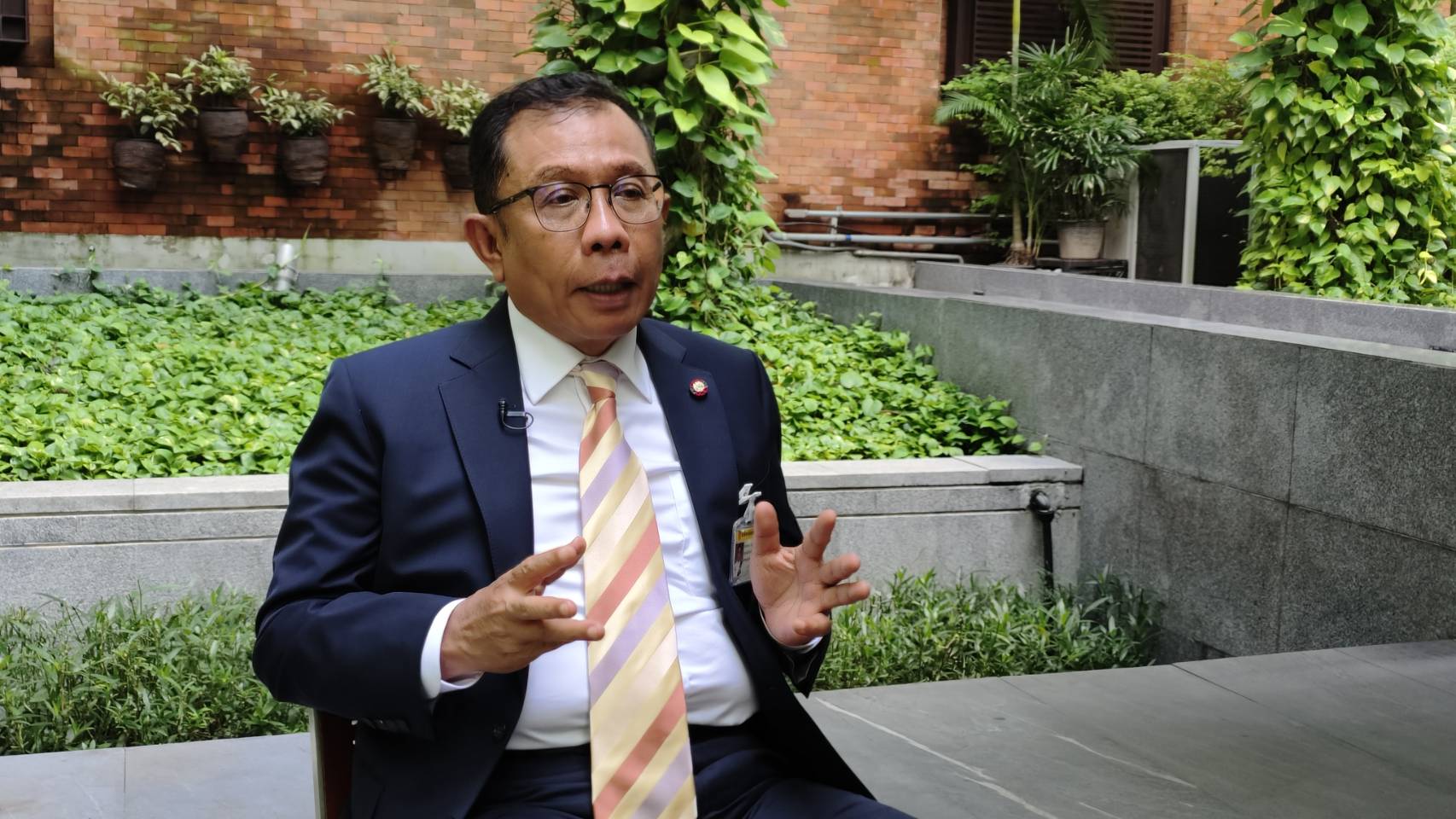 ศุภชัย ส่ง พ.ร.บ.กัญชากัญชง ให้ประธานสภาผู้แทนราษฎร เพื่อให้บรรจุเข้าระเบียบวาระ ในทันเดือนพฤศจิกายน 2565 วิงวอน ยุติเกมการเมือง รีบออกกฎหมายคุ้มครองเด็ก เยาวชน และสตรีมีครรภ์ เตือนกระแสโลกยอมรับกัญชามากขึ้น