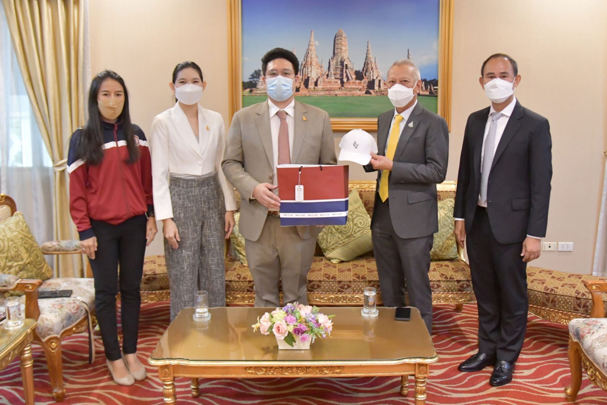 รมว.กก.พิพัฒน์ รัชกิจประการ ประธานสโมสรกีฬาบีบีจี เข้าพบ เพื่อขอบคุณสำหรับการเข้าร่วมงานการแข่งขันกีฬาเทเบิลเทนนิสและกีฬาแบดมินตัน BBG Princess Cup 2022 นอกจากนี้ ร่วมให้การต้อนรับประธานคณะกรรมการจัดการแข่งขันกีฬาเยาวชนเอเชียระหว่างประเทศ และคณะร่วมหารือในประเด็นด้านการกีฬา