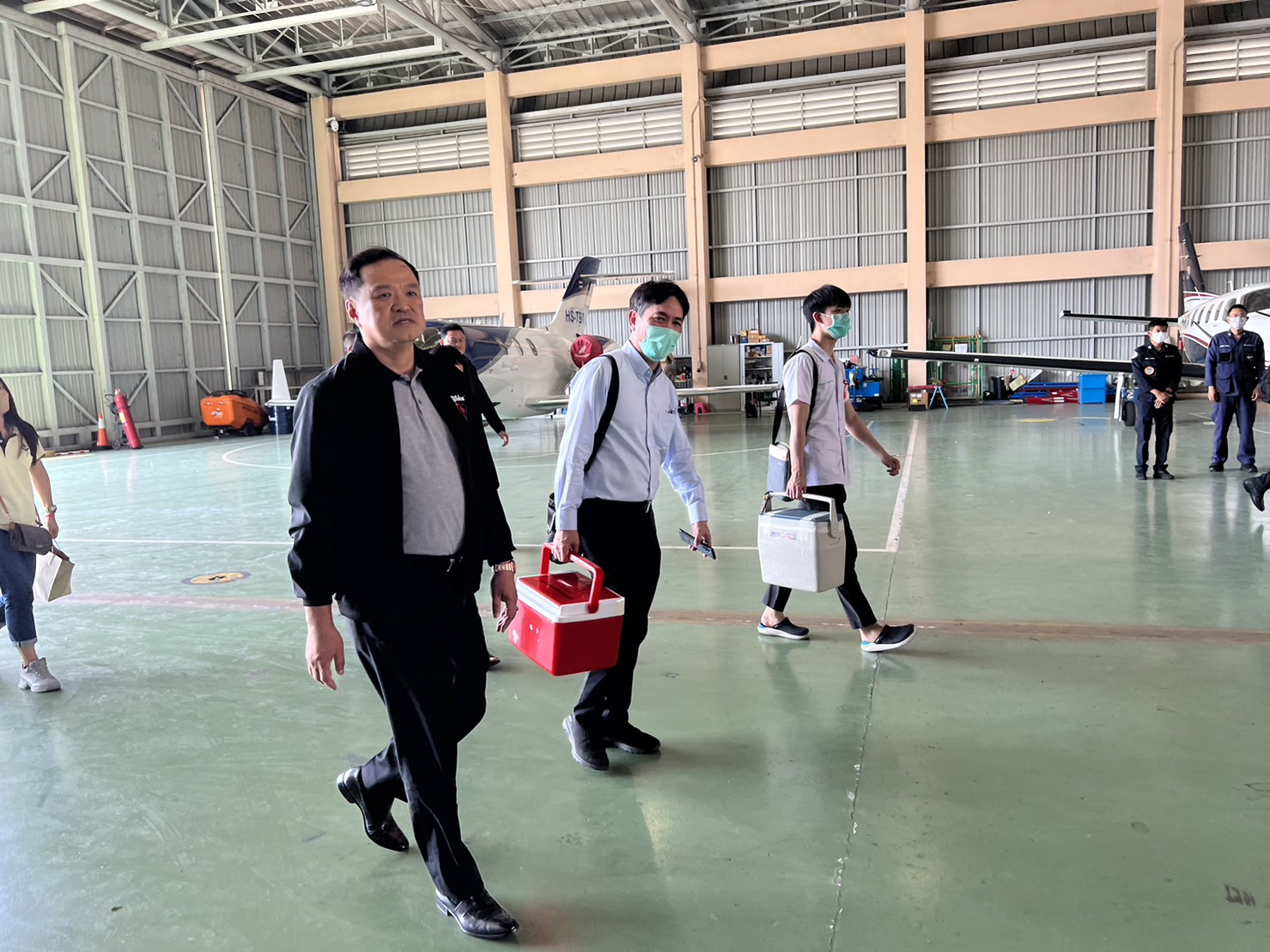 เซฟ 5 ชีวิตคนไทย ! เผย เบื้องหลัง “อนุทิน” บินด่วน “อุดรฯ” ขนทีมแพทย์ผ่าตัด รับ-ส่ง อวัยวะ