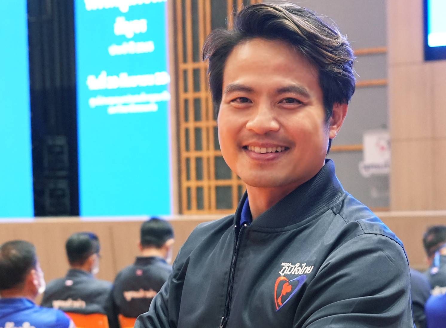 "ภราดร" แจง ฝ่ายค้าน เเละ น.พ.สมิทธิ์ ยื่นศาลปกครอง กรณีกัญชา กลับไปเป็นยาเสพติด เกิดผลกระทบผู้ป่วย อย่าใช้ประเด็นความแตกต่างทางนโยบายของพรรคการเมือง ในเรื่องกัญชา เป็นประเด็นหาเสียงเลือกตั้งกรรมการแพทยสภา