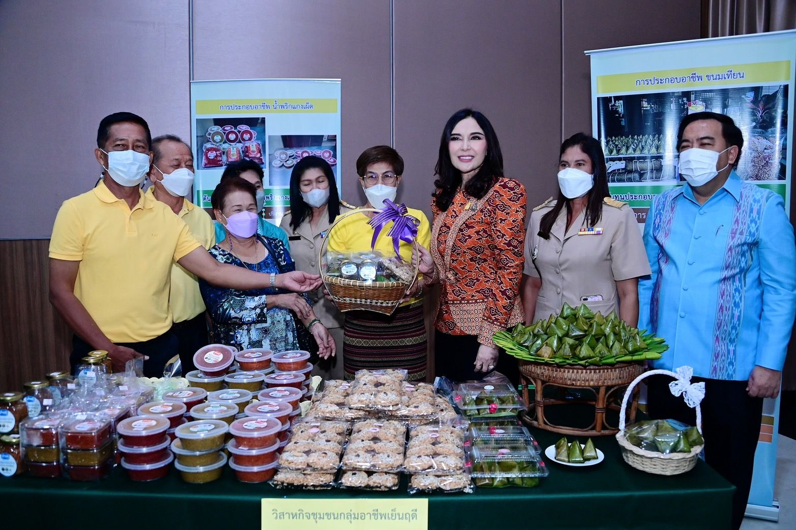 ‘รมช.มนัญญา’ หนุนเสริมความรู้เครือข่ายครูบัญชีอาสาเมืองอุตสาหกรรม ‘จ.ชลบุรี’ รองรับโครงการ EEC มุ่งผลิตสินค้าเกษตรมูลค่าสูง พร้อมช่วยวางแผนการผลิต ยกระดับมาตรฐานสินค้าของเกษตรกร