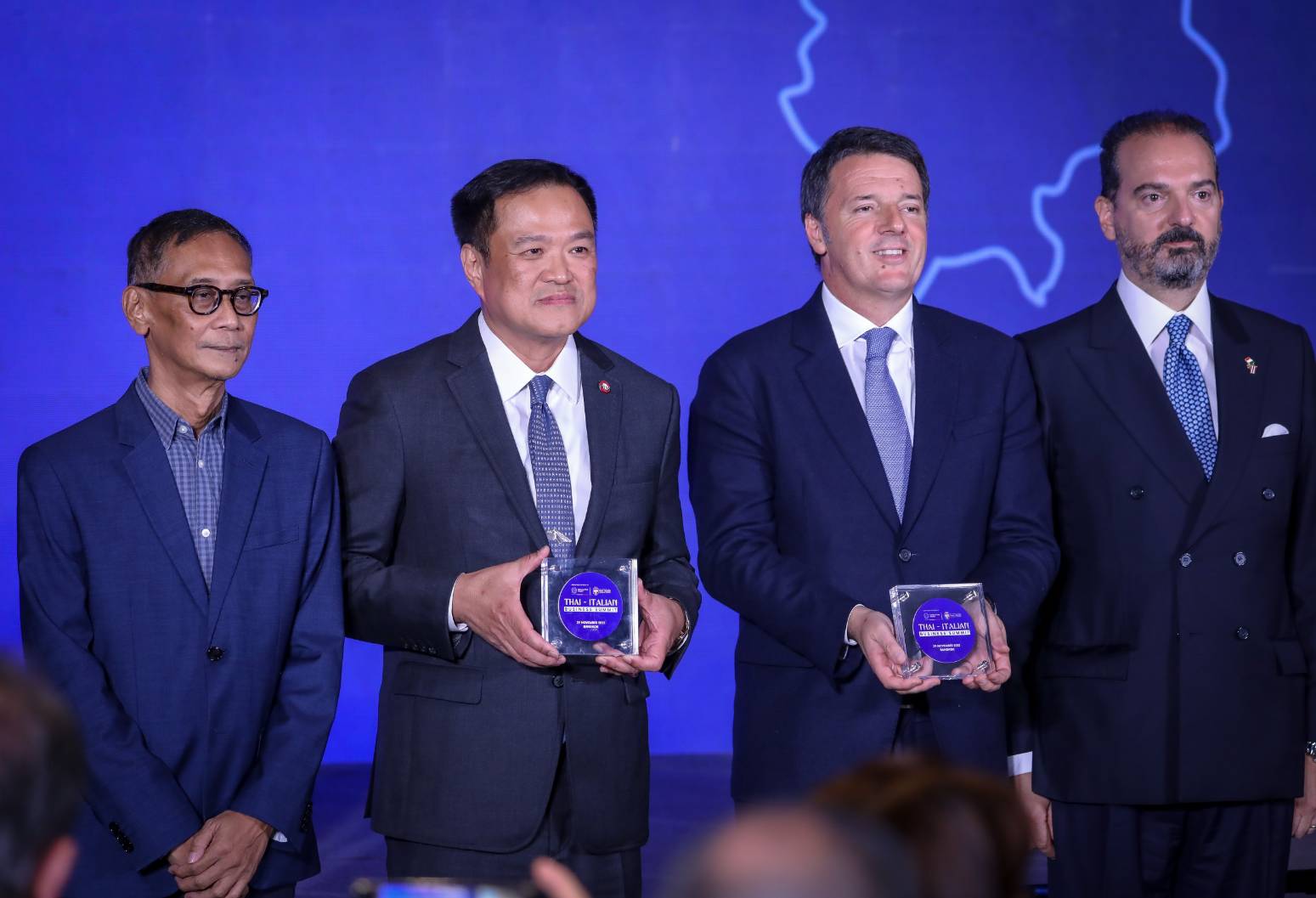 “อนุทิน” ร่วมวงคุย “หอการค้าอิตาลี” ชูระบบ สธ.ไทย-แลนด์บริดจ์ สุดแกร่ง ขอนักลงทุนมั่นใจ