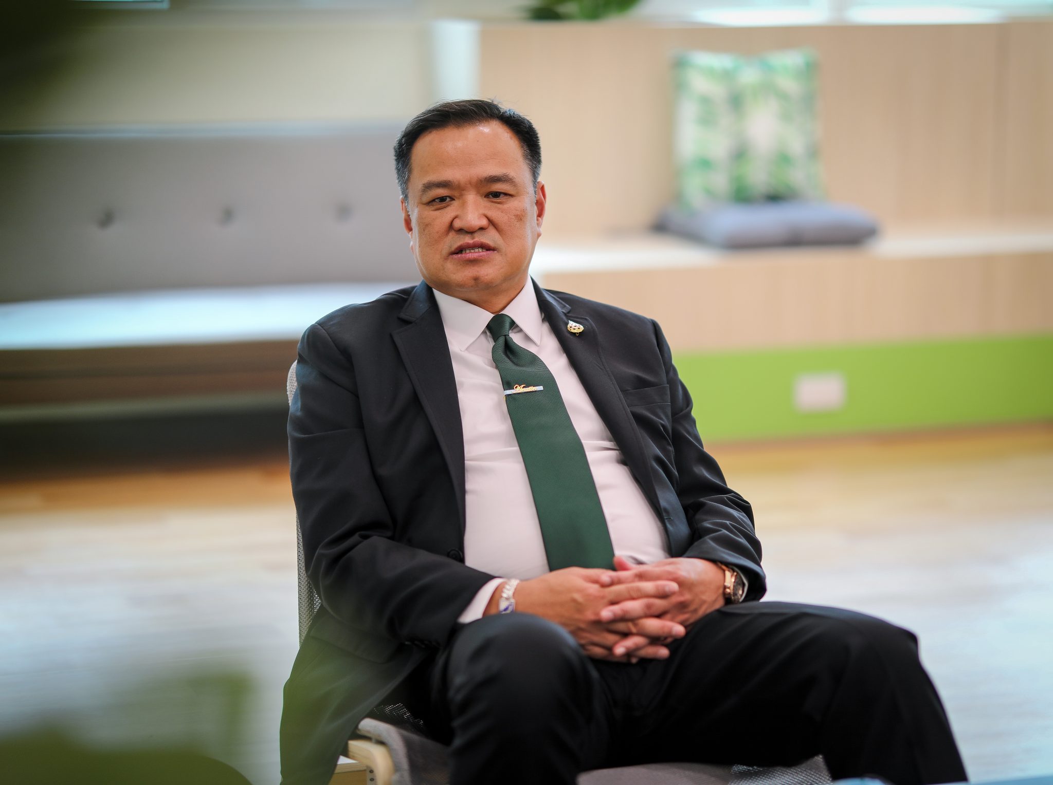 สนองความต้องการประชาชน ! "อนุทิน" เผย เบื้องหลังดัน พ.ร.บ.กัญชา ชี้ บางคนจงใจพูดไม่ครบ หวังสร้างความเข้าใจผิดต่อสังคม