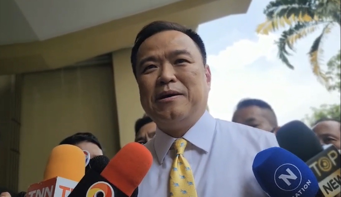 "อนุทิน" เผย พ.ร.บ.กัญชา เข้าสภาแล้ว หากมีข้อสงสัย กรธ.พร้อมปรับแก้ ย้ำ ถ้าไม่ผ่านจะใช้เป็นนโยบายหาเสียง ยังไม่คิดเรื่องถอนตัว