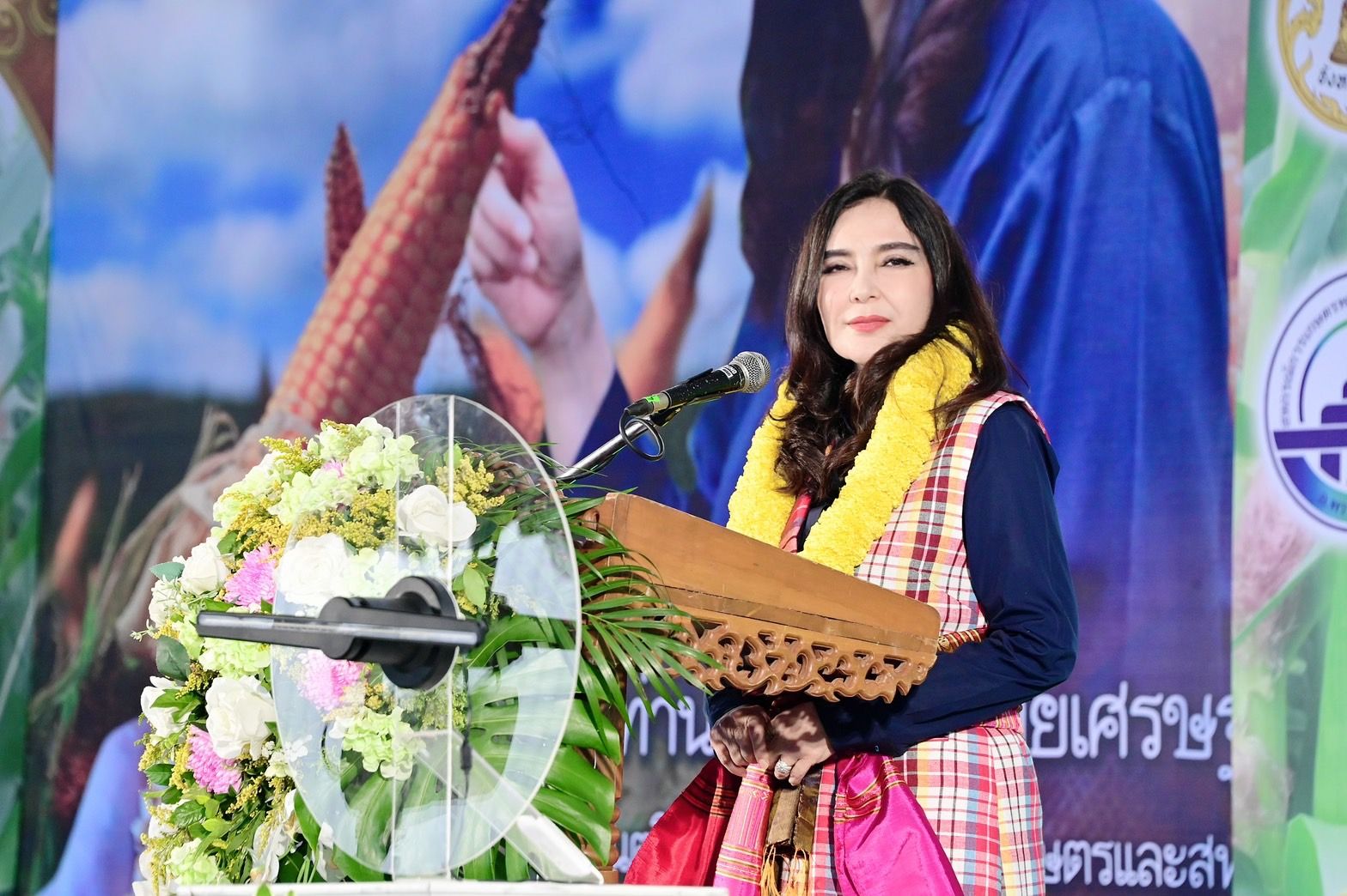 รมช.กษ.มนัญญา ลงพื้นที่จังหวัดพิษณุโลก เปิดโครงการขับเคลื่อนนโยบายการผลิตและการตลาดสินค้าเกษตร ผ่านกลไกสหกรณ์ของกระทรวงเกษตรและสหกรณ์ พร้อมมอบอุปกรณ์การตลาดแก่สหกรณ์ในพื้นที่ 6 แห่ง