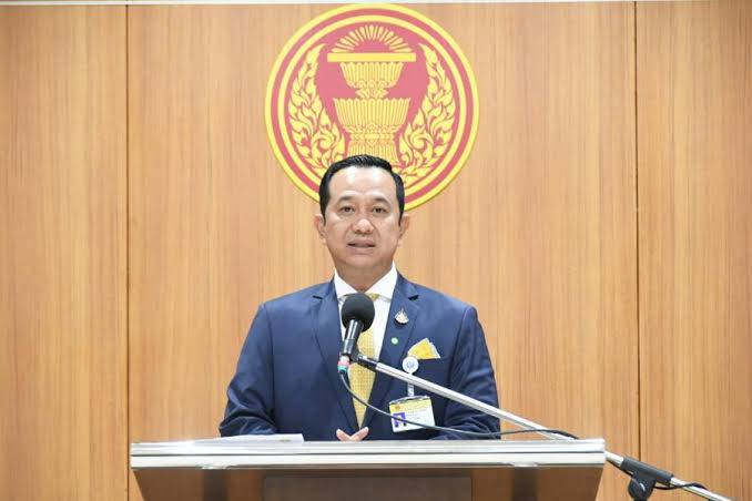 แนะ หาความรู้ใส่สมอง ดีกว่าหาช่องวิจารณ์คนอื่น ! “ณัฏฐ์ชนน” ตอบปม “ก๊วนประชาธิปัตย์” บีบ “บิ๊กตู่” นำกัญชากลับเป็นยาเสพติด สาธยาย พ.ร.บ. สุดเข้ม งง จะขวางทำไม