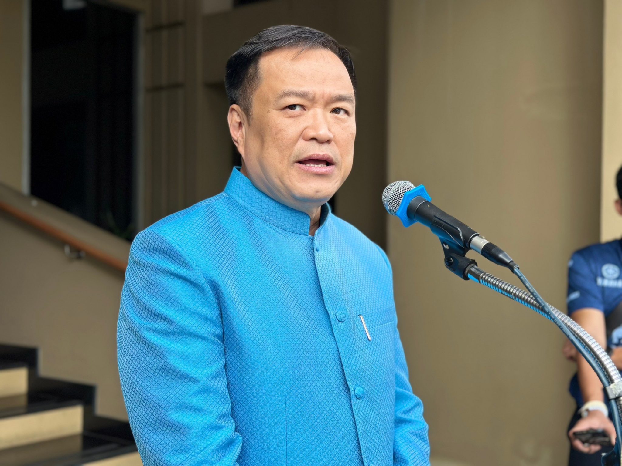 ไม่เลือกที่รัก มักที่ชัง ภูมิใจไทย ดูแลทุกพื้นที่ ! "อนุทิน" ย้ำหลักการพรรค ตอบปมดราม่า "ศุภชัย" มั่นใจ ผู้พูดมีวุฒิภาวะ รับผิดชอบการกระทำได้