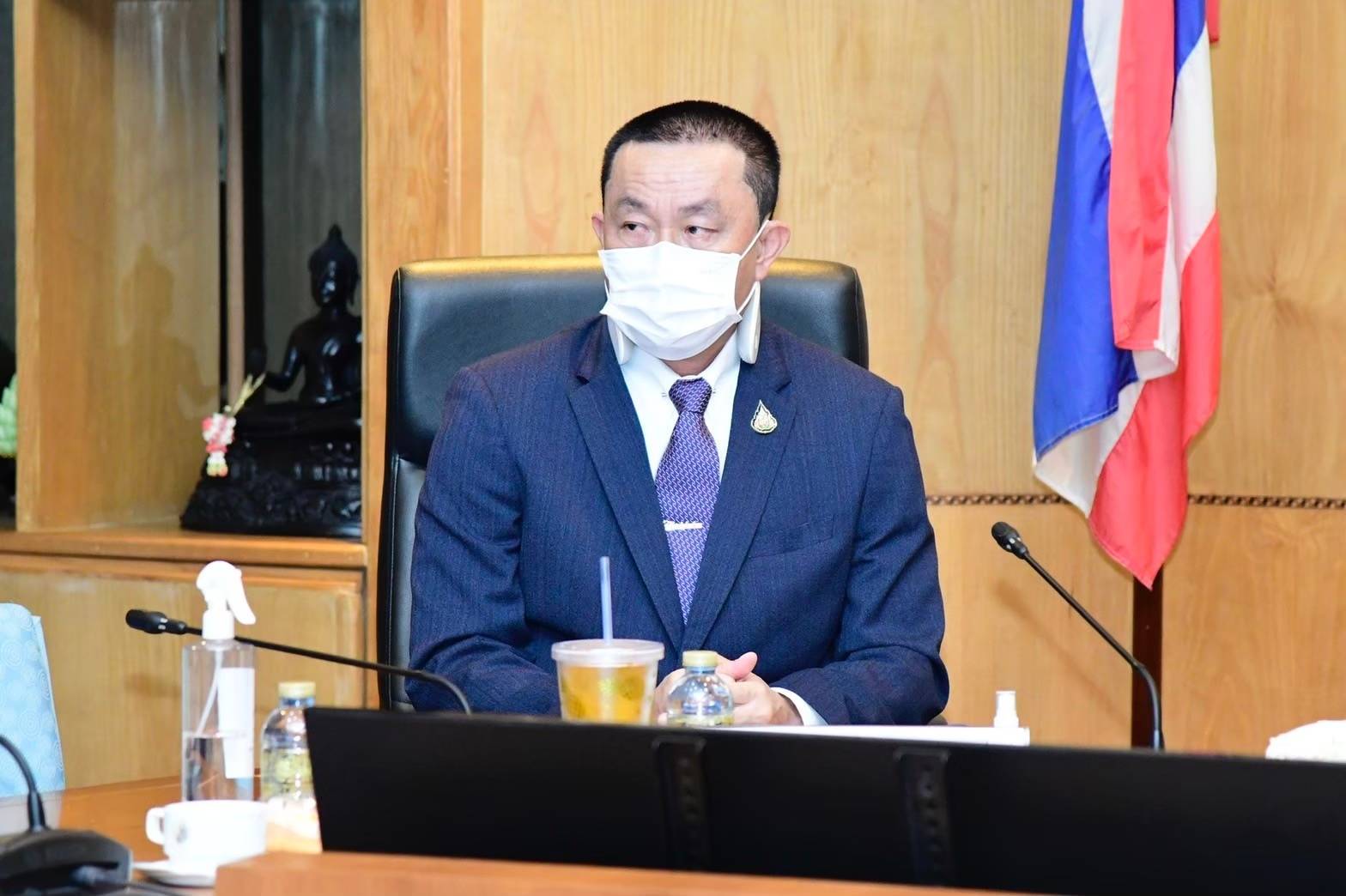 "ศักดิ์สยาม" ลงนาม ตั้งกรรมการพิจารณาตรวจสอบข้อเท็จจริงการก่อสร้างในโครงการปรับปรุงป้ายชื่อสถานีกลางบางชื่อเป็นสถานีกลางกรุงเทพอภิวัฒน์และตราสัญลักษณ์ของการรถไฟแห่งประเทศไทย