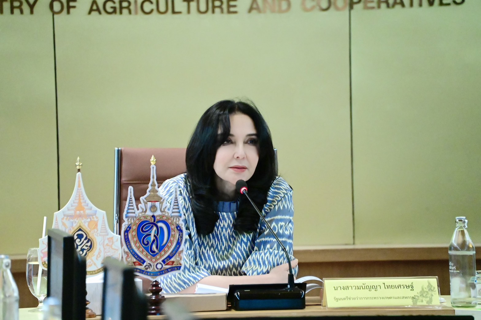 ‘รมช.มนัญญา’ เตรียมเสนอ คกก.พืชน้ำมันและน้ำมันพืช พิจารณาปรับสัดส่วนโควต้านำเข้ามะพร้าวใหม่ หลังพบปัญหาราคามะพร้าวตกต่ำ