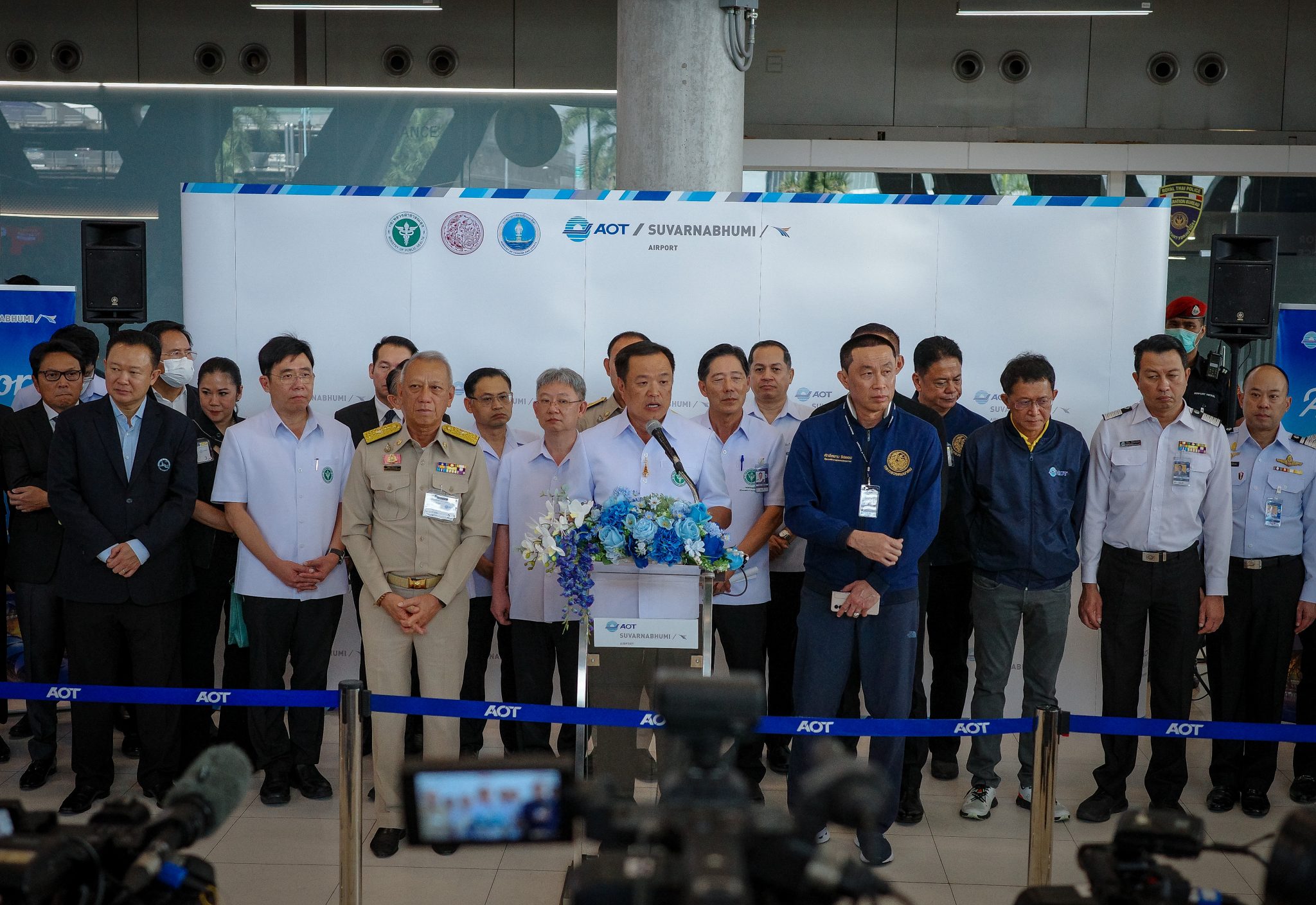 ใช้กฎเดิม ! "อนุทิน" สยบปมป่วนวัคซีนพาสปอร์ต