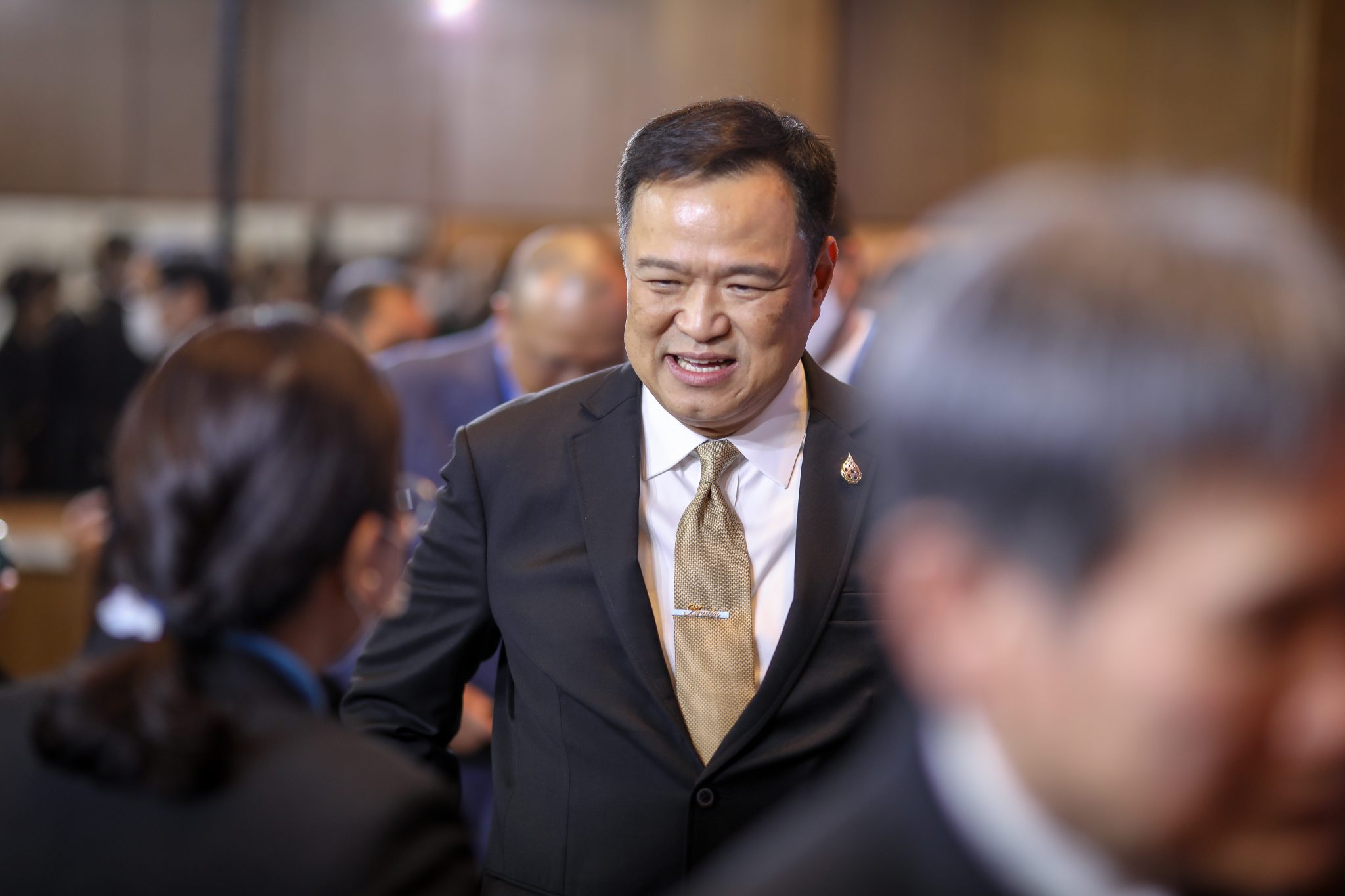 ระดับโลก ! “อนุทิน” ประชุม “World Economic Forum” ถ่ายทอดประสบการณ์ สธ. กว่าจะเป็น TOP5 ของโลก