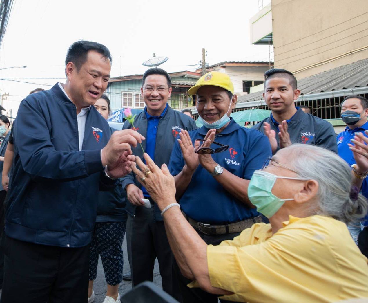 "พรรคภูมิใจไทย" ออกนโยบายล่าสุด "กองทุนประกันชีวิต 60 ปีขึ้นไป" เป็นสวัสดิการใหม่ ที่รัฐบาล จะจัดให้แก่ประชาชนคนไทยทุกคน ที่มีอายุ 60 ขึ้นไป ฟรี