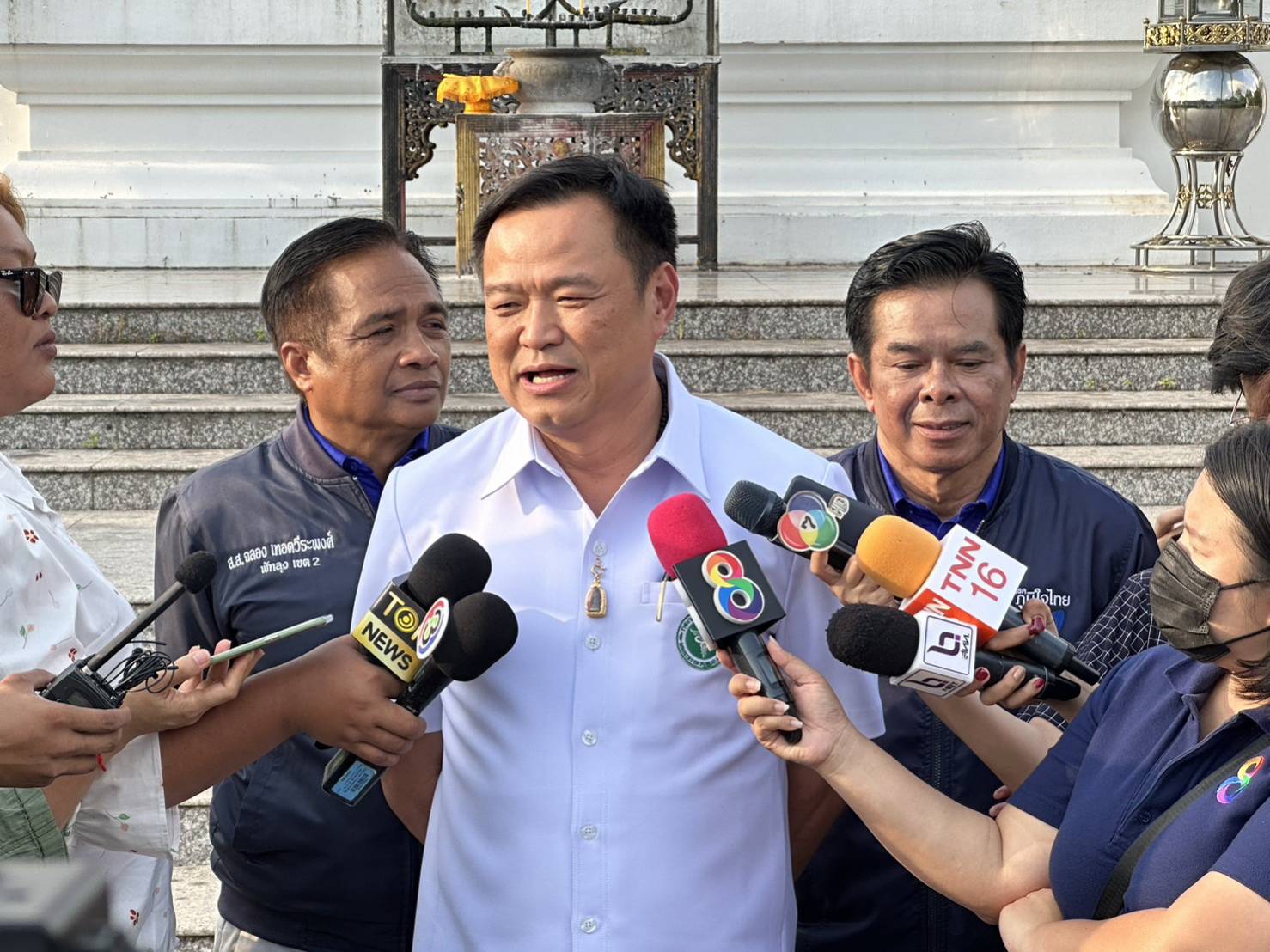 ภูเขาทอง ! "อนุทิน" ชี้ "ภูมิใจไทย" ไม่หวั่นไหว หลัง "ชูวิทย์" บุกคมนาคม บอกใบ้ งานนี้ มีเบื้องหลัง ส่วนใครทำ ระวังกรรมตามสนอง