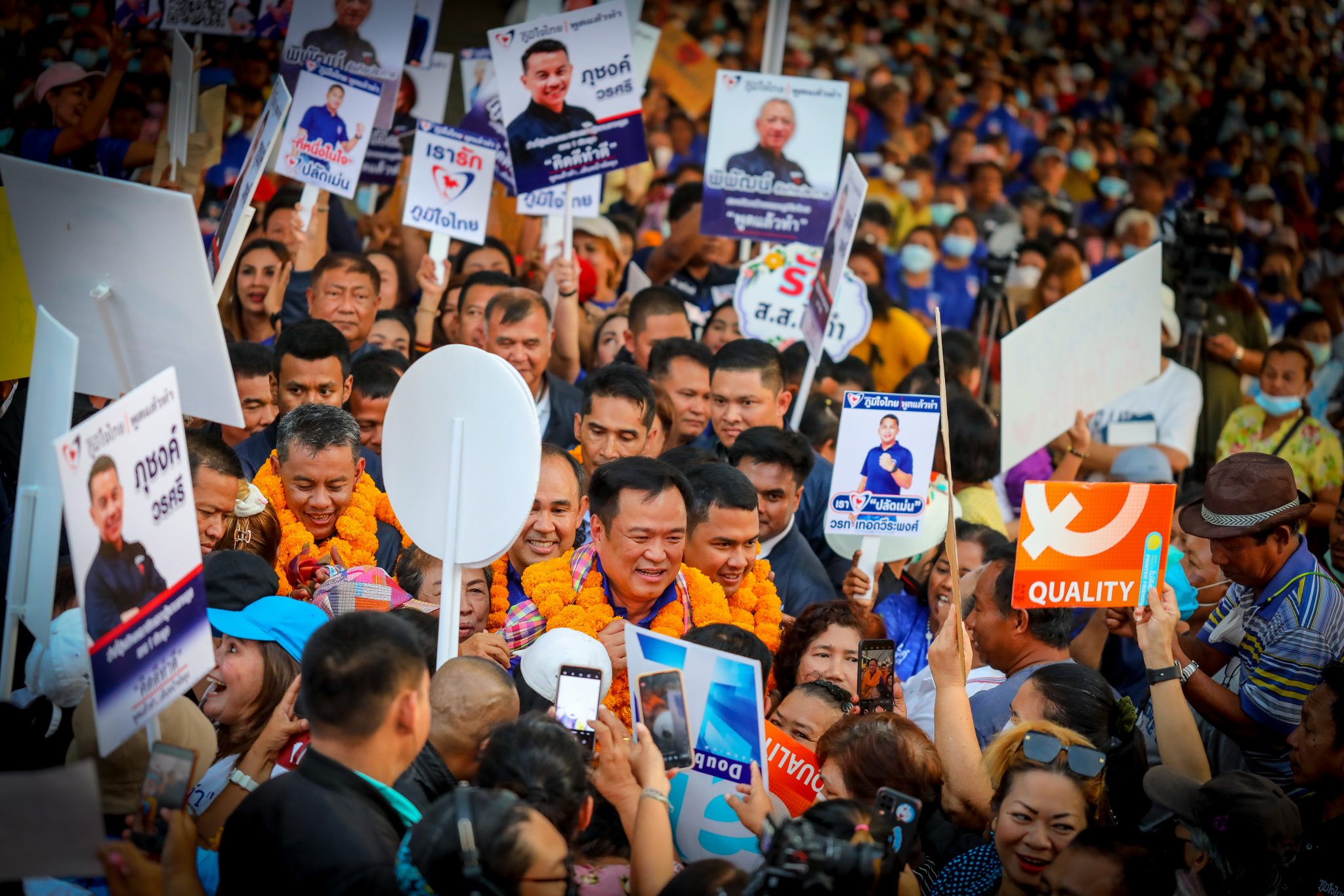 แหลงแล้วทำ ! “อนุทิน” ประกาศตอกเสาเข็ม “พัทลุง” ยกจังหวัด แฟนคลับเฮสนั่น ประกาศผลงานชิ้นโบว์แดง สร้างสะพานพัทลุง-สงขลา