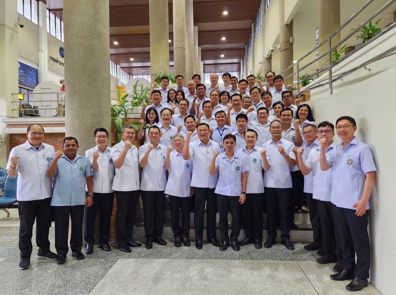 “อนุทิน” ไม่ขวางม็อบเชียร์ “หมอสุภัทร” ชี้เป็นสิทธิ์ของประชาชน แต่ขออย่าทำผิดกฎหมาย – กระทบงานบริการประชาชน