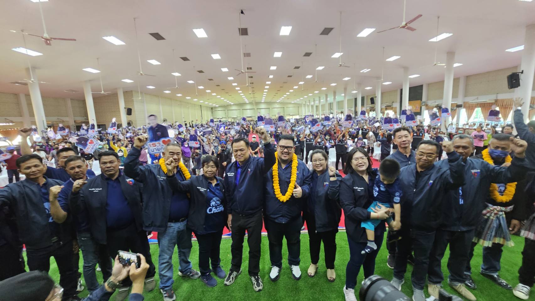 "อนุทิน" ลุย "นครนายกฯ" ช่วย "วุฒิชัย-ปิยวัฒน์ กิตติธเนศวร" สู้ศึกเลือกตั้ง ประกาศคว้า ส.ส.ยกจังหวัด ขอประชาชนวางใจ นโยบายที่พูดไว้ ทำได้จริง