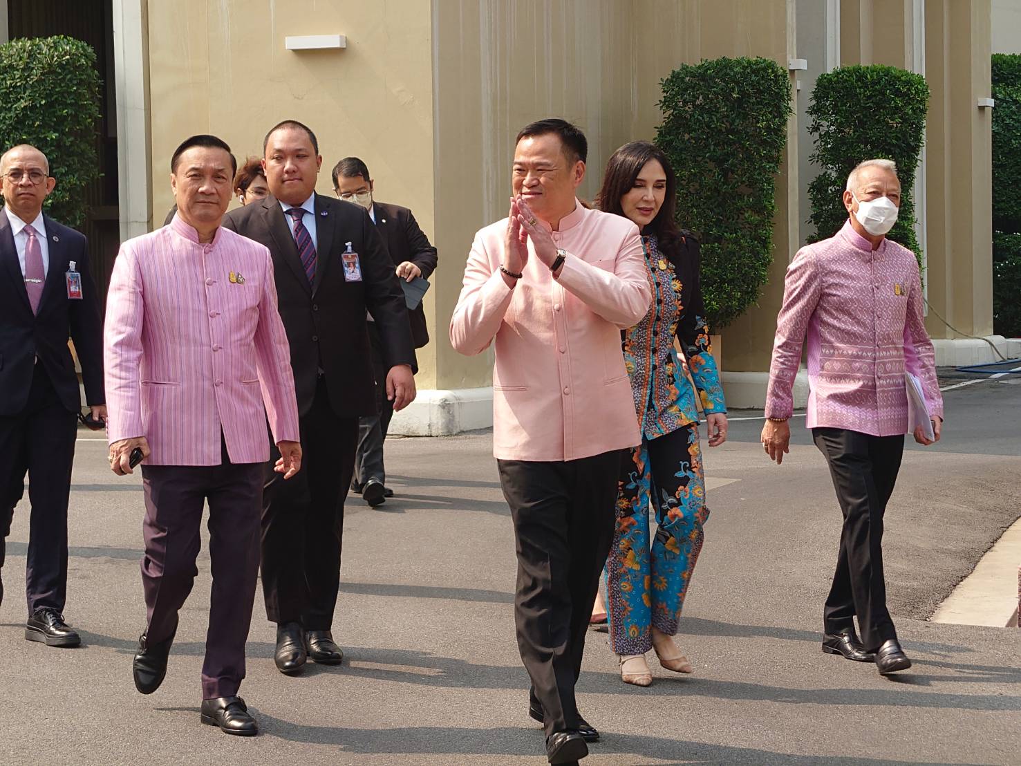 “อนุทิน” เผย “บิ๊กตู่” โทรถามสถานการณ์ “ภูมิใจไทย” หลังพระศุกร์เข้า พระเสาร์แทรก